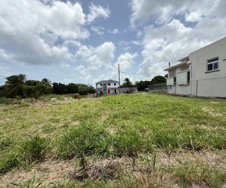 Bagatelle Yard Lot J6