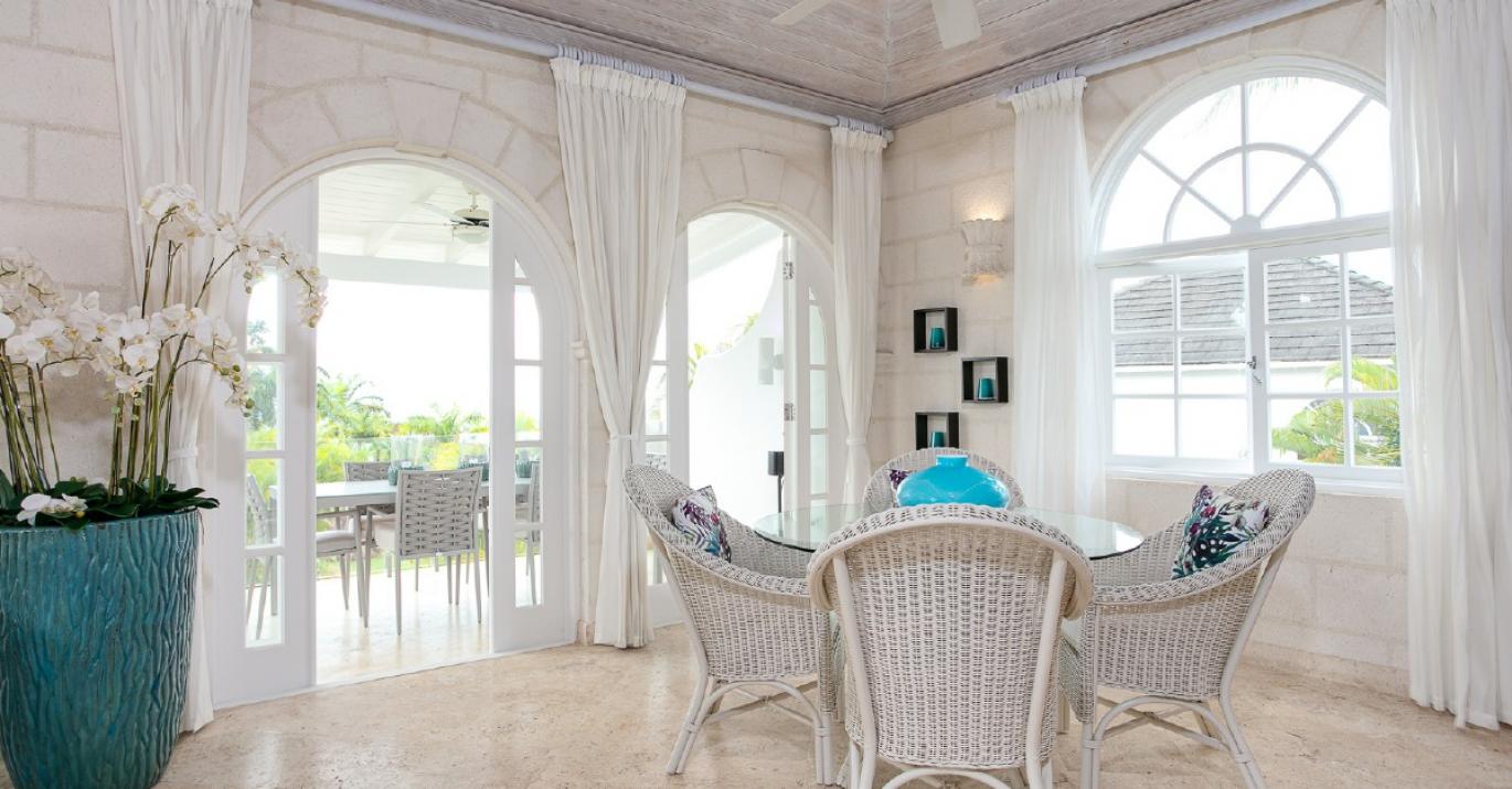 2 royal villa 21