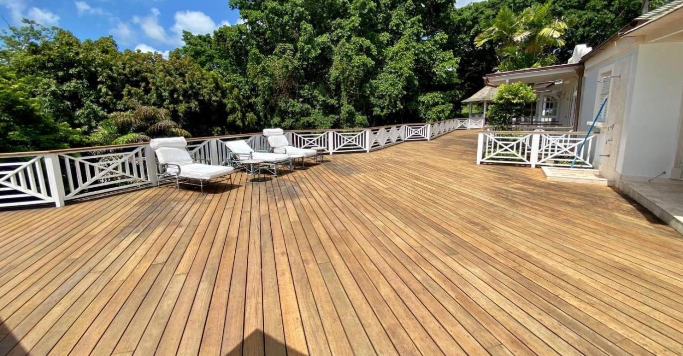 Waterfalls-deck