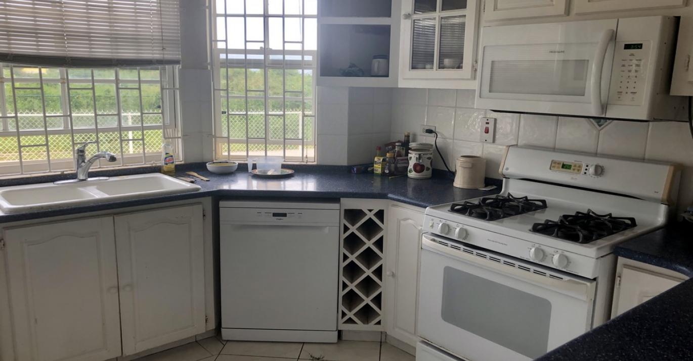 Atlantic Shores Townhouse 1 Kitchen Appliances