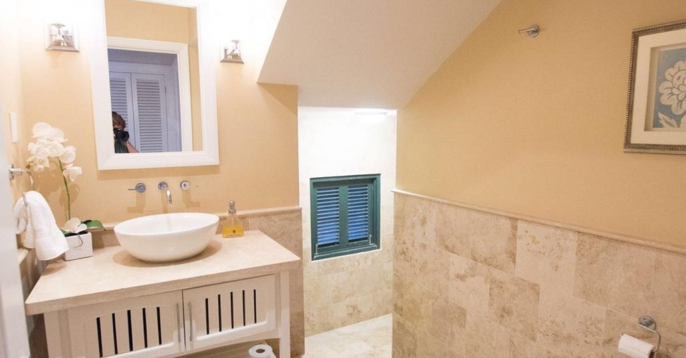 mullins-bay-townhouse-19-bathroom-1