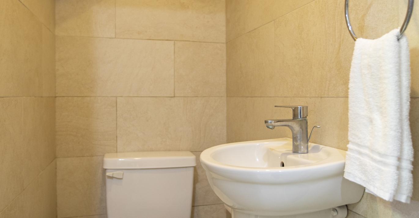 White-Sands-G4-bathroom