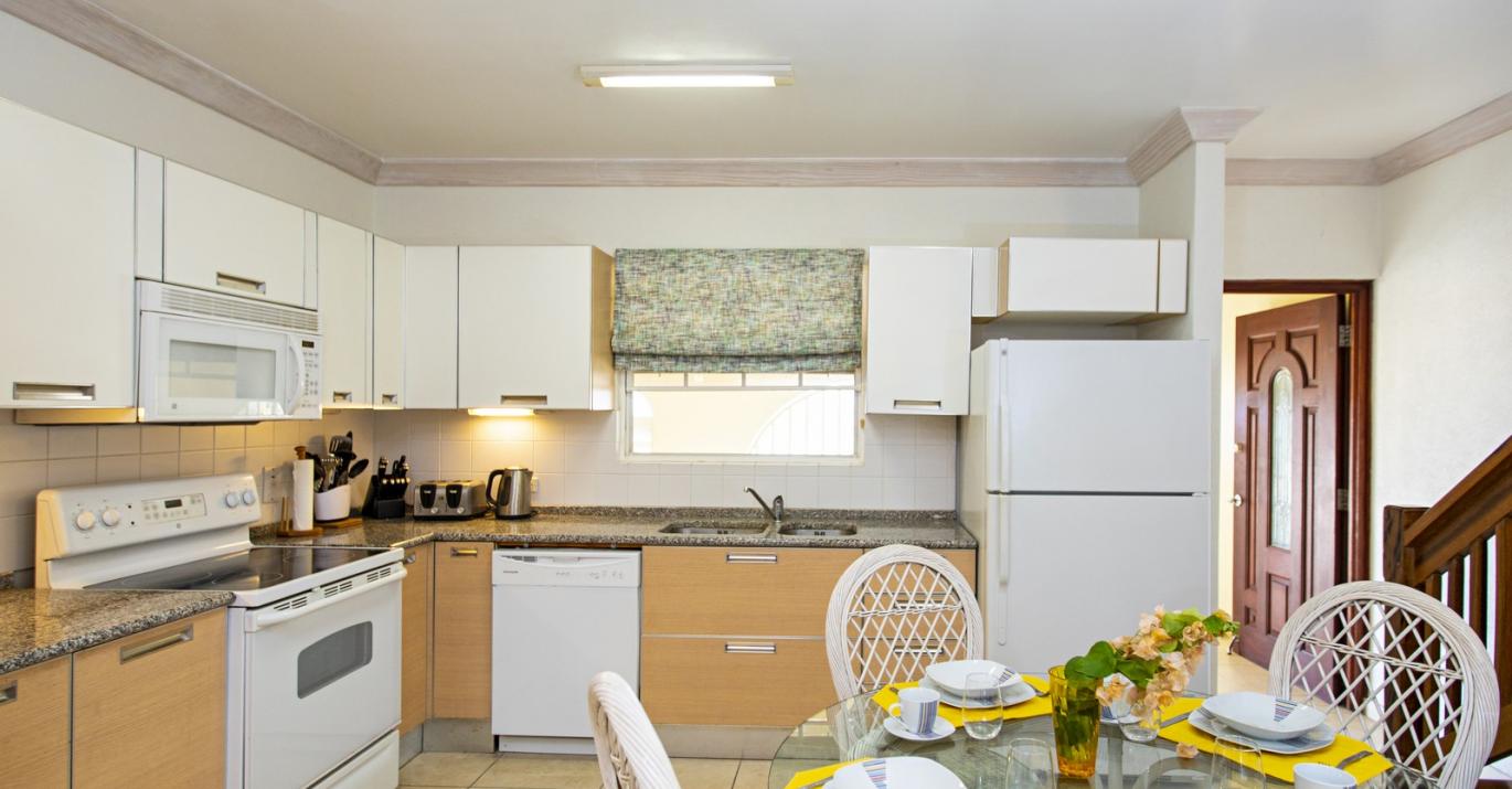 White-Sands-G5-dining-area