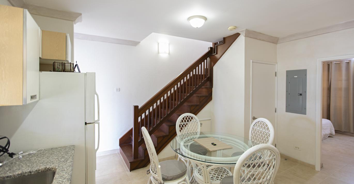White-Sands-G6-staircase