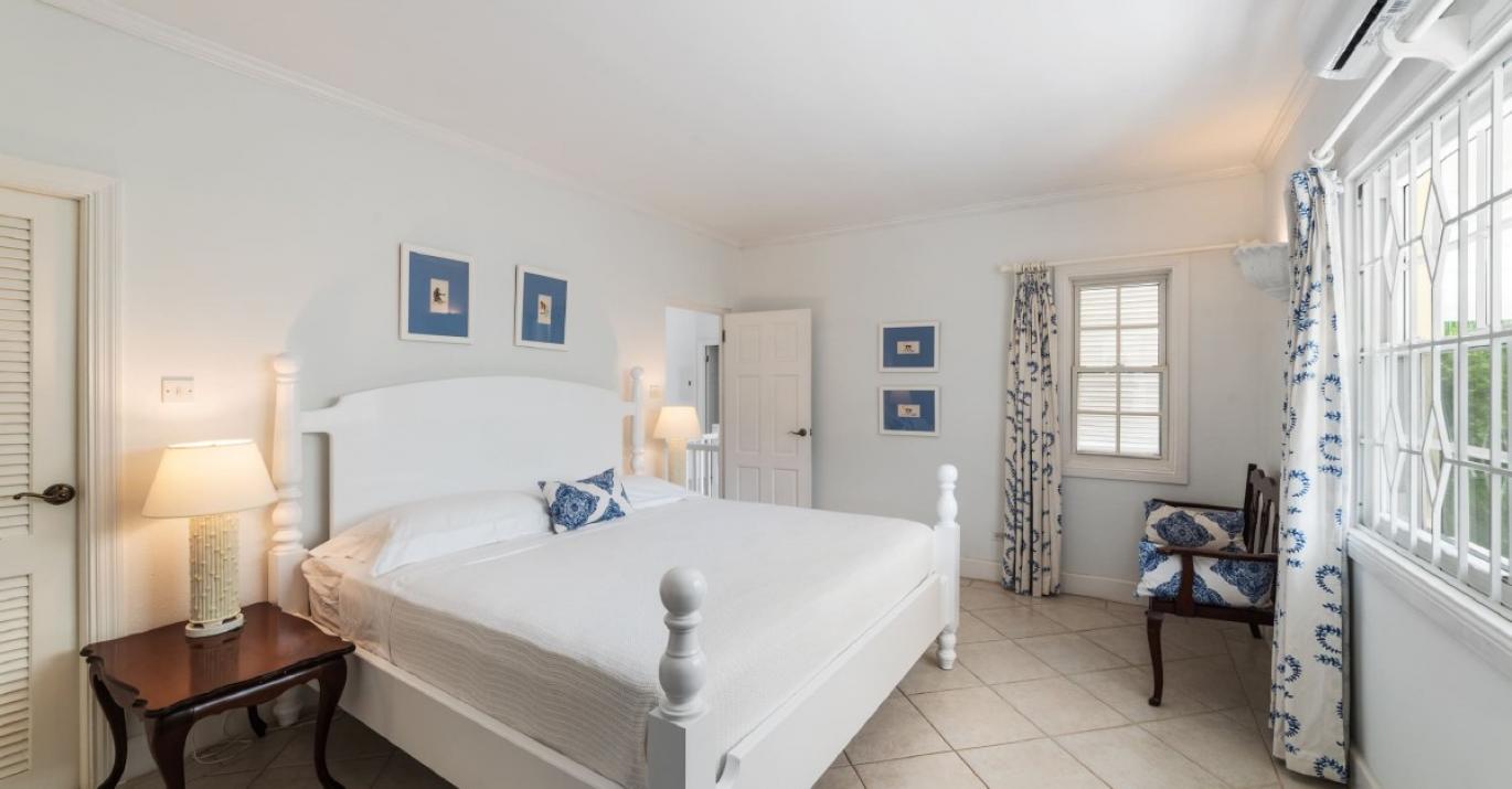 Ascot3 blue ensuite