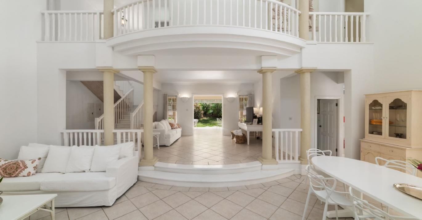 Ascot3 entry foyer 850