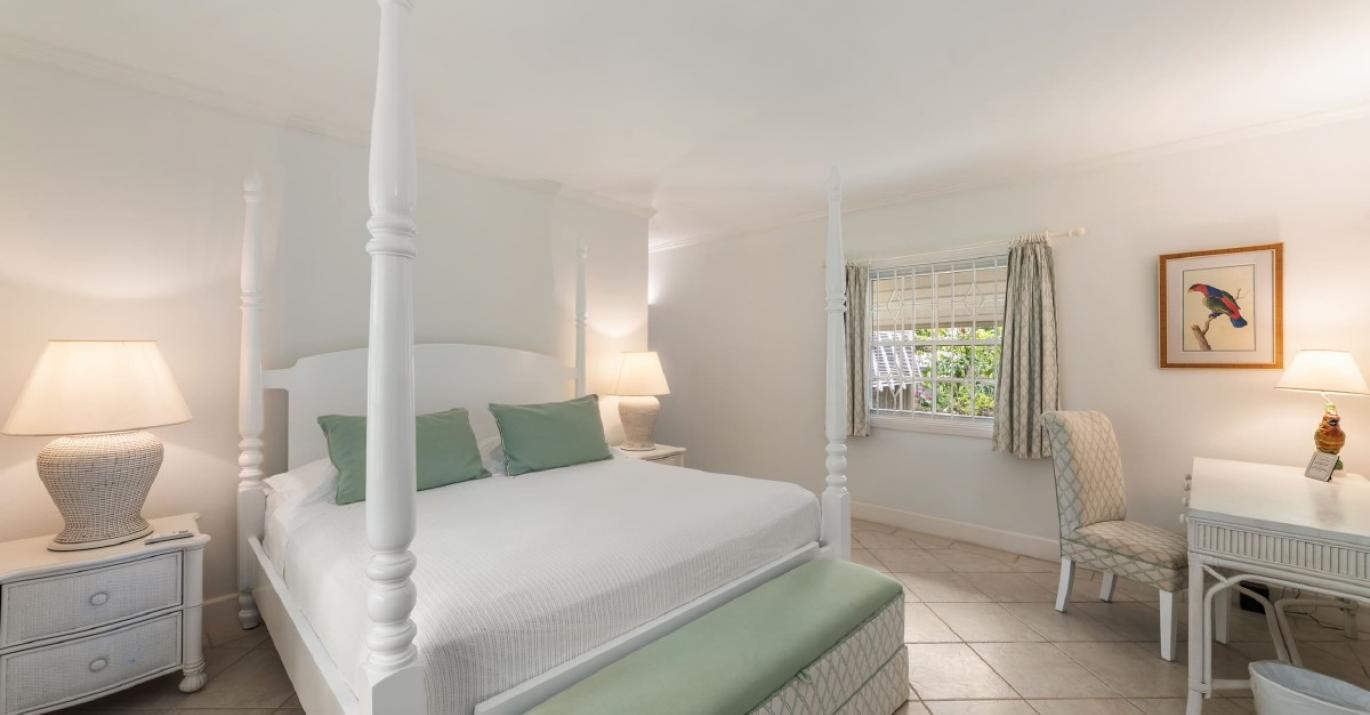 Ascot3 green ensuite 637