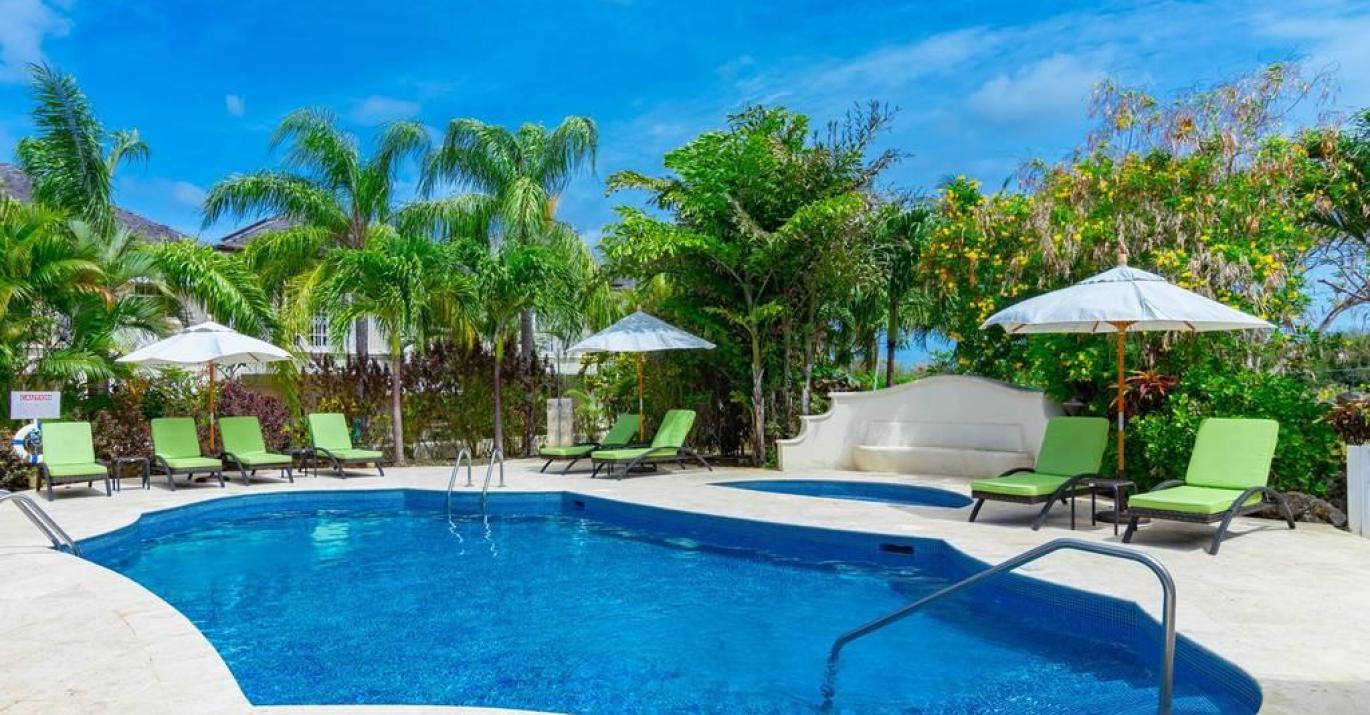  Battaleys Mews Communal Pool