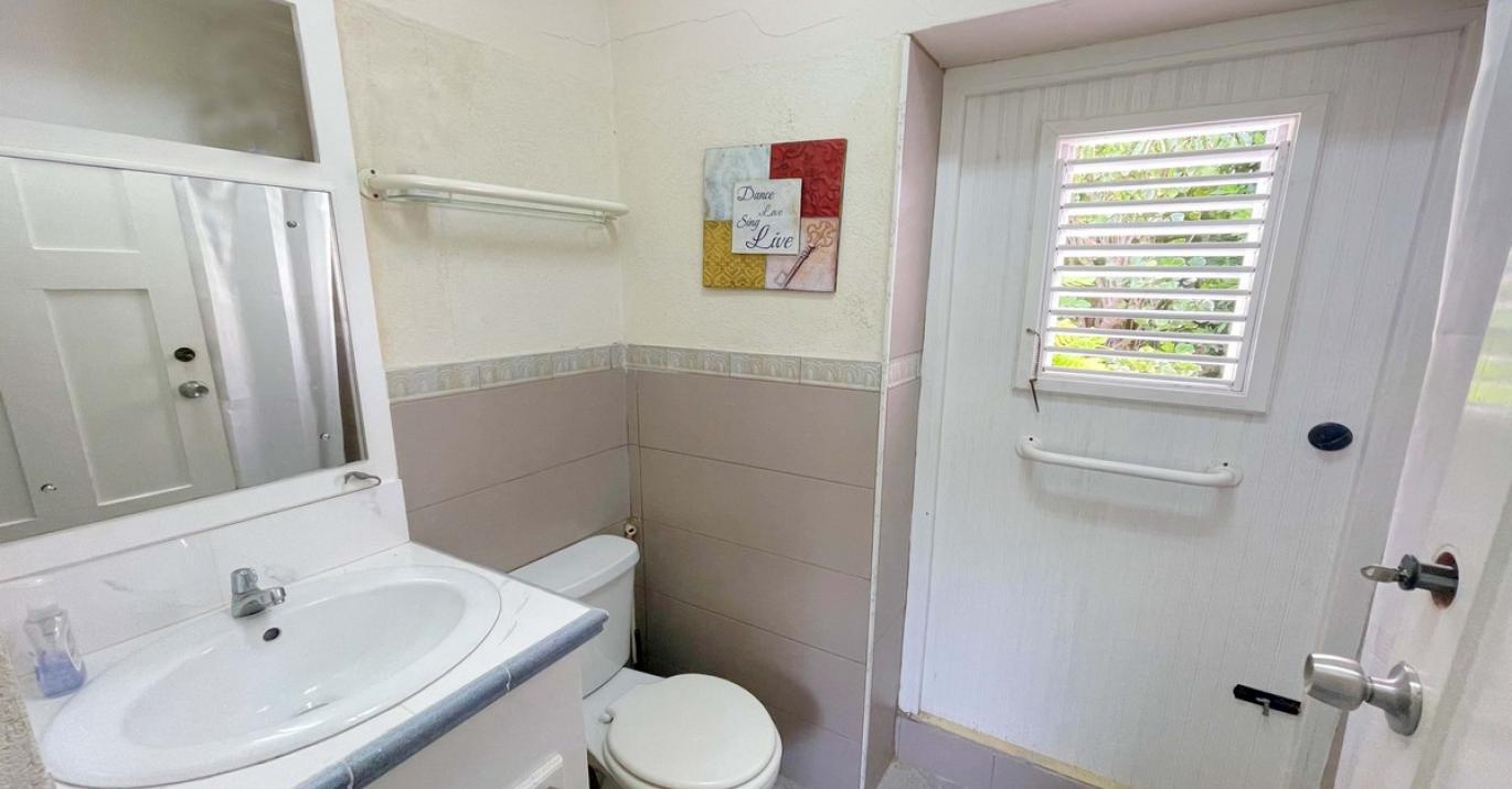 Beverley Cottage Bathroom and Sink