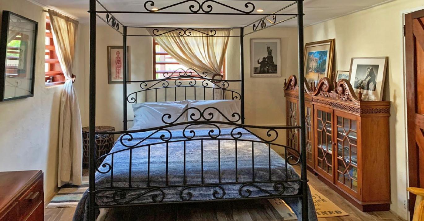 Buchanan cottage bedroom