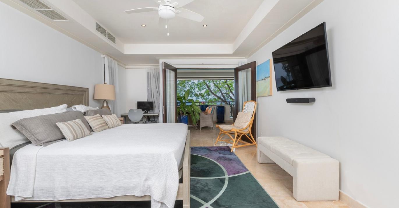 Coral Cove10 Master Bedroom