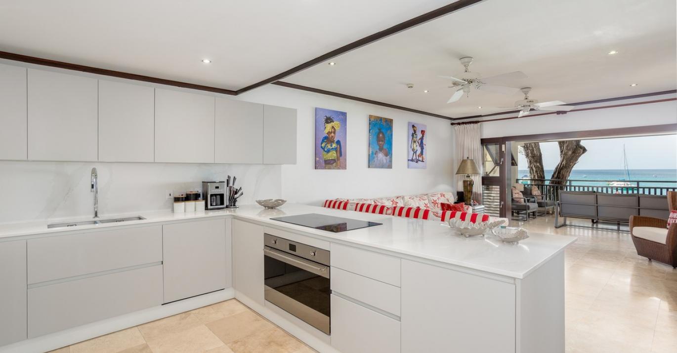 Shutters Coral Cove 5 Pristine Kitchen