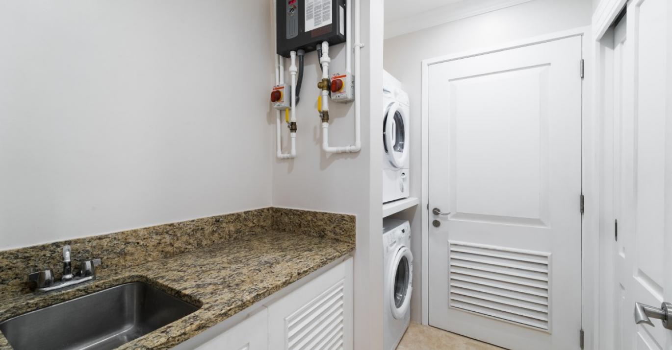 Crane 5122 laundry space