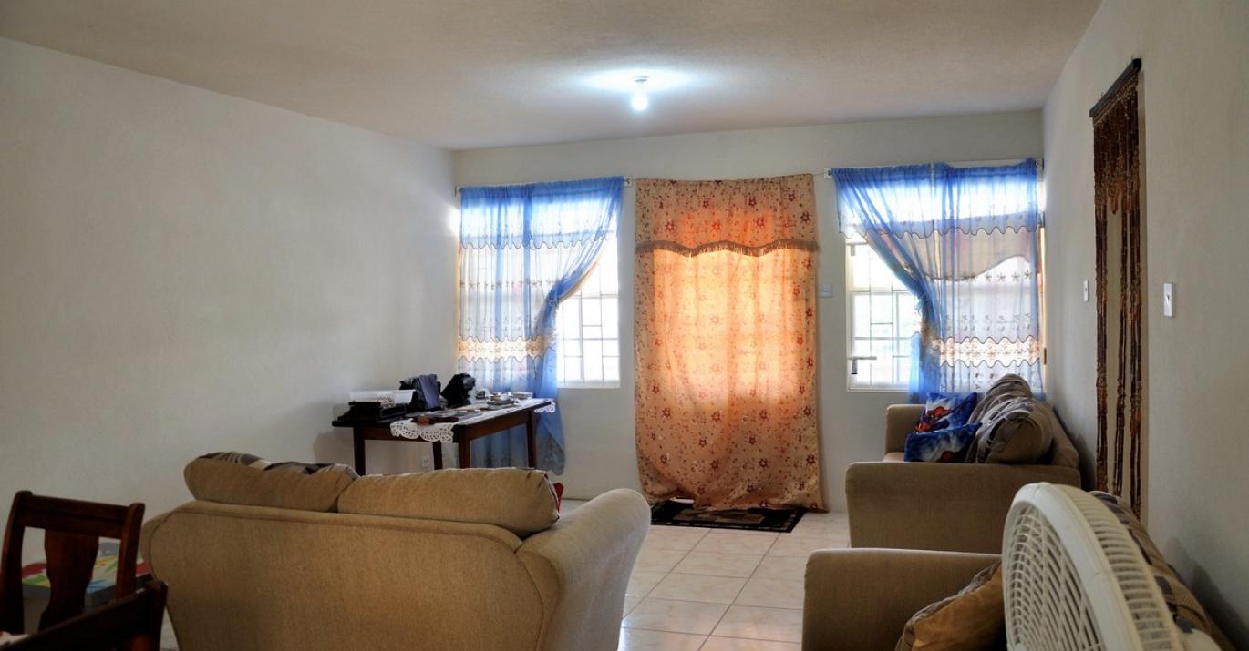 Edgehill Heights 44B Living