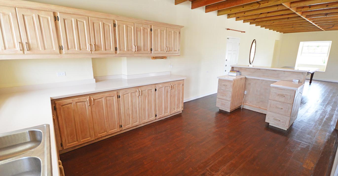 Alma South Spacious Kitchen