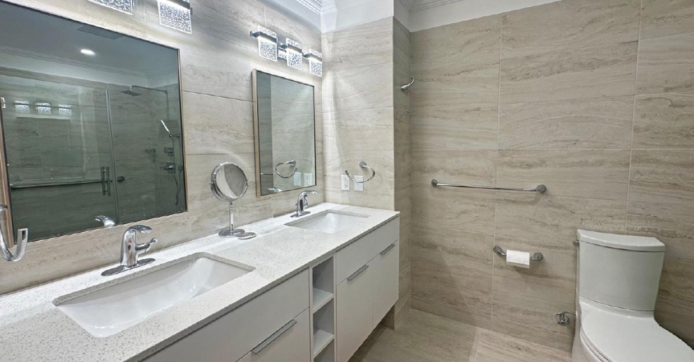 Estates Unit B205 bathroom