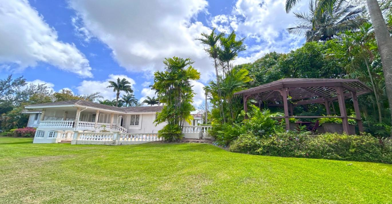 Frere Pilgrim 9 House Gazebo