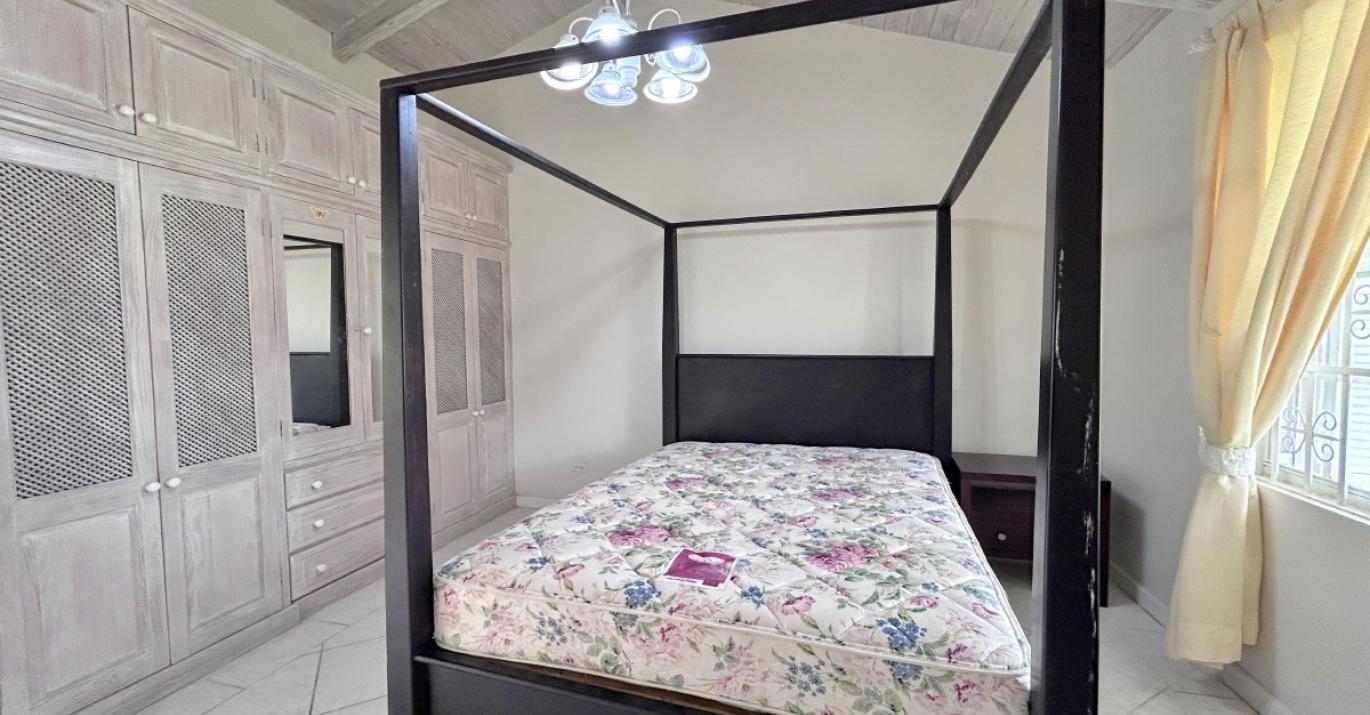 Frere Pilgrim9 bedroom 2