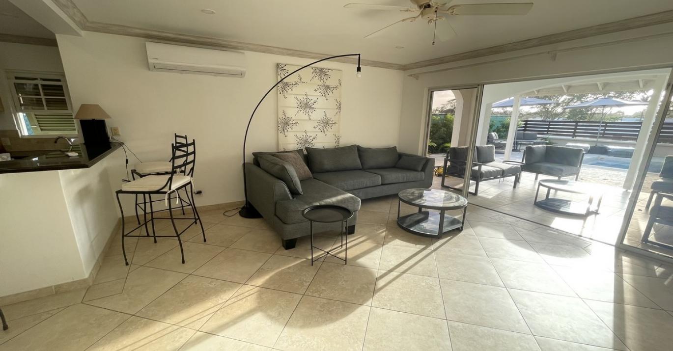 Heron Court 12 Indoor to Pool Deck