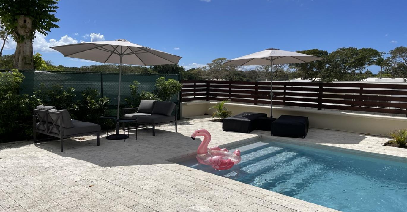 Heron Court Pool Deck