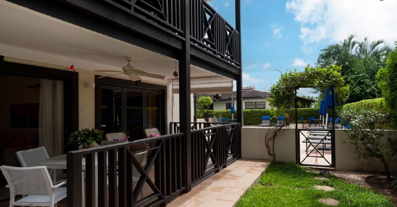 Ixora 4 back patio