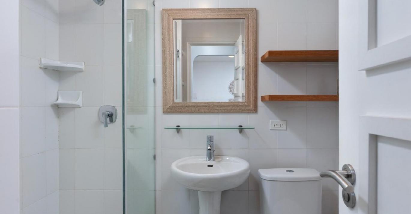 Ixora 4 bathroom