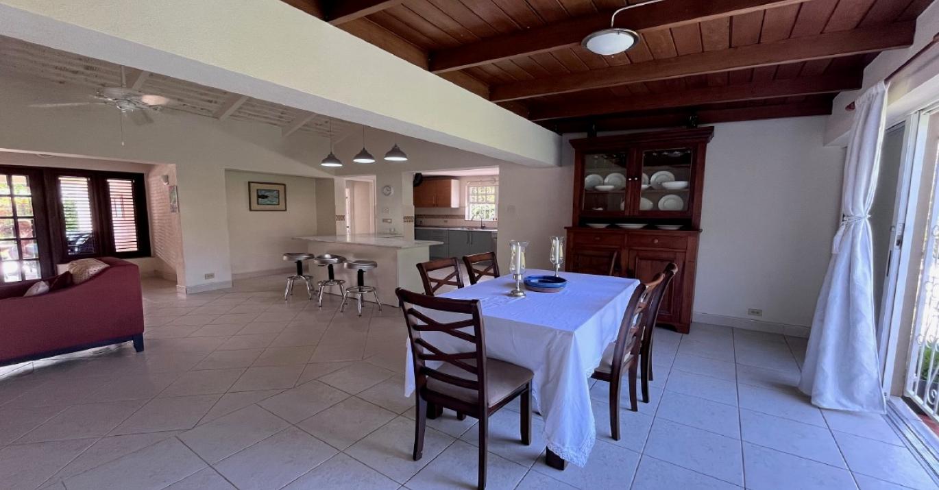 Johns Plain 17 diningroom