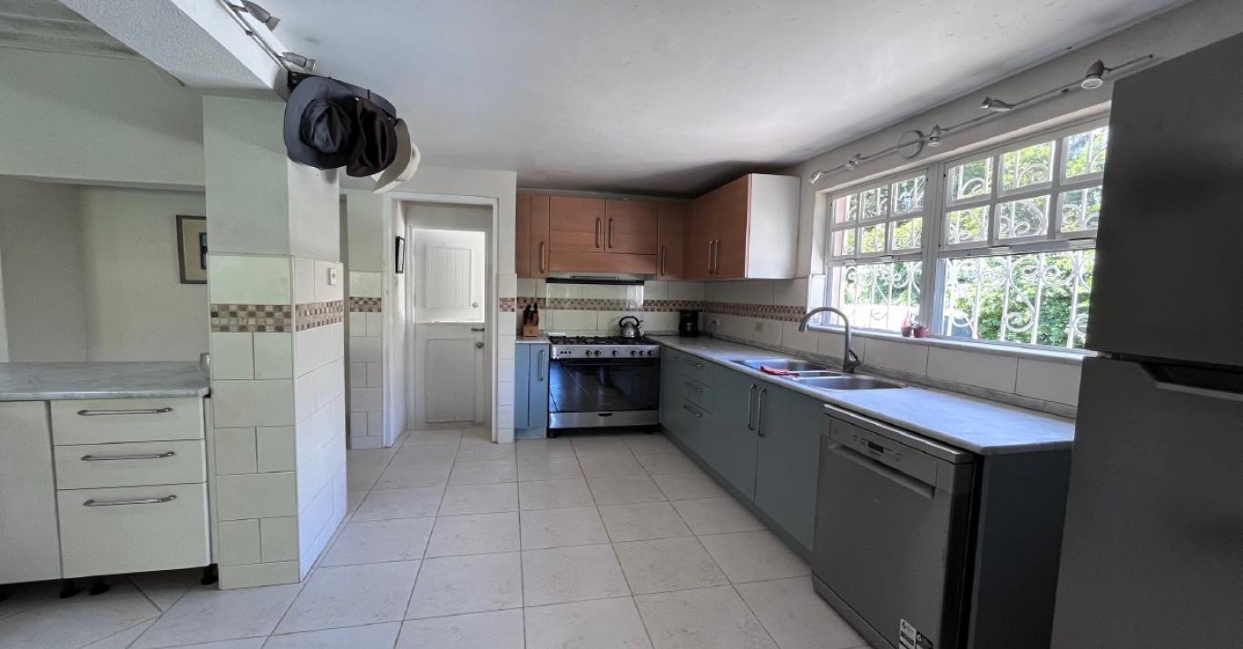 Johns Plain 17 kitchen 08