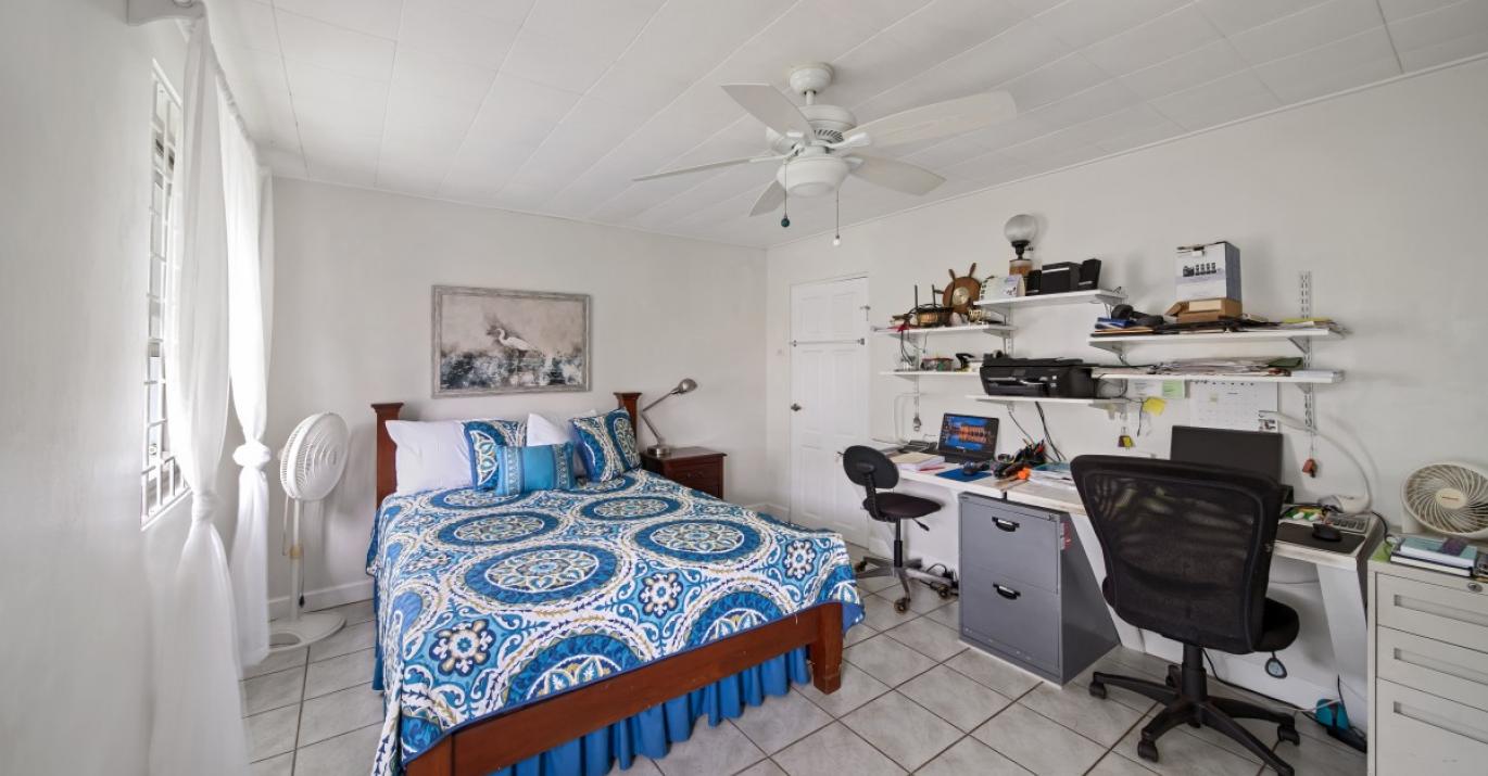 Kentbridge bedroom 22