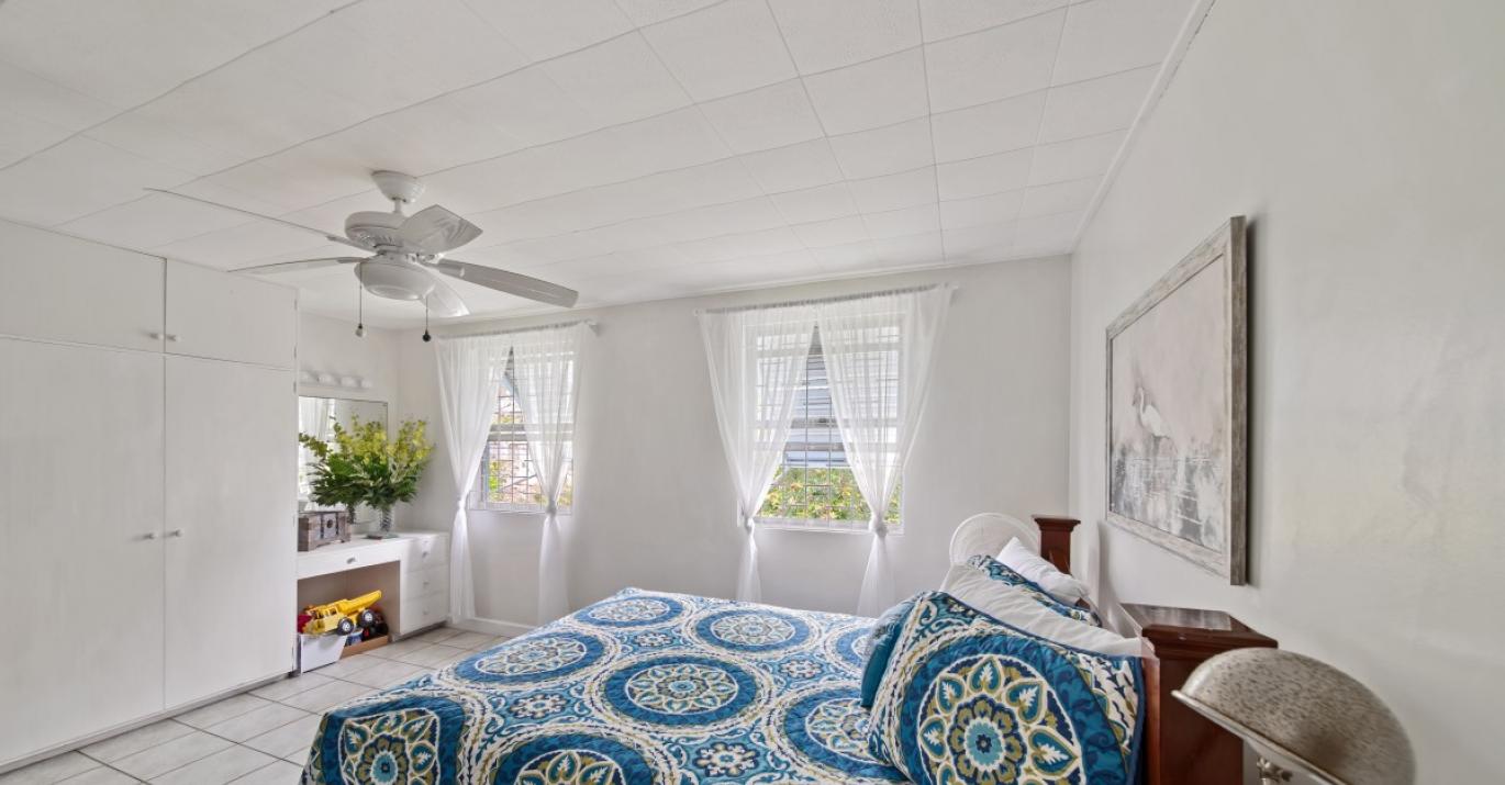 Kentbridge bedroom blue 21