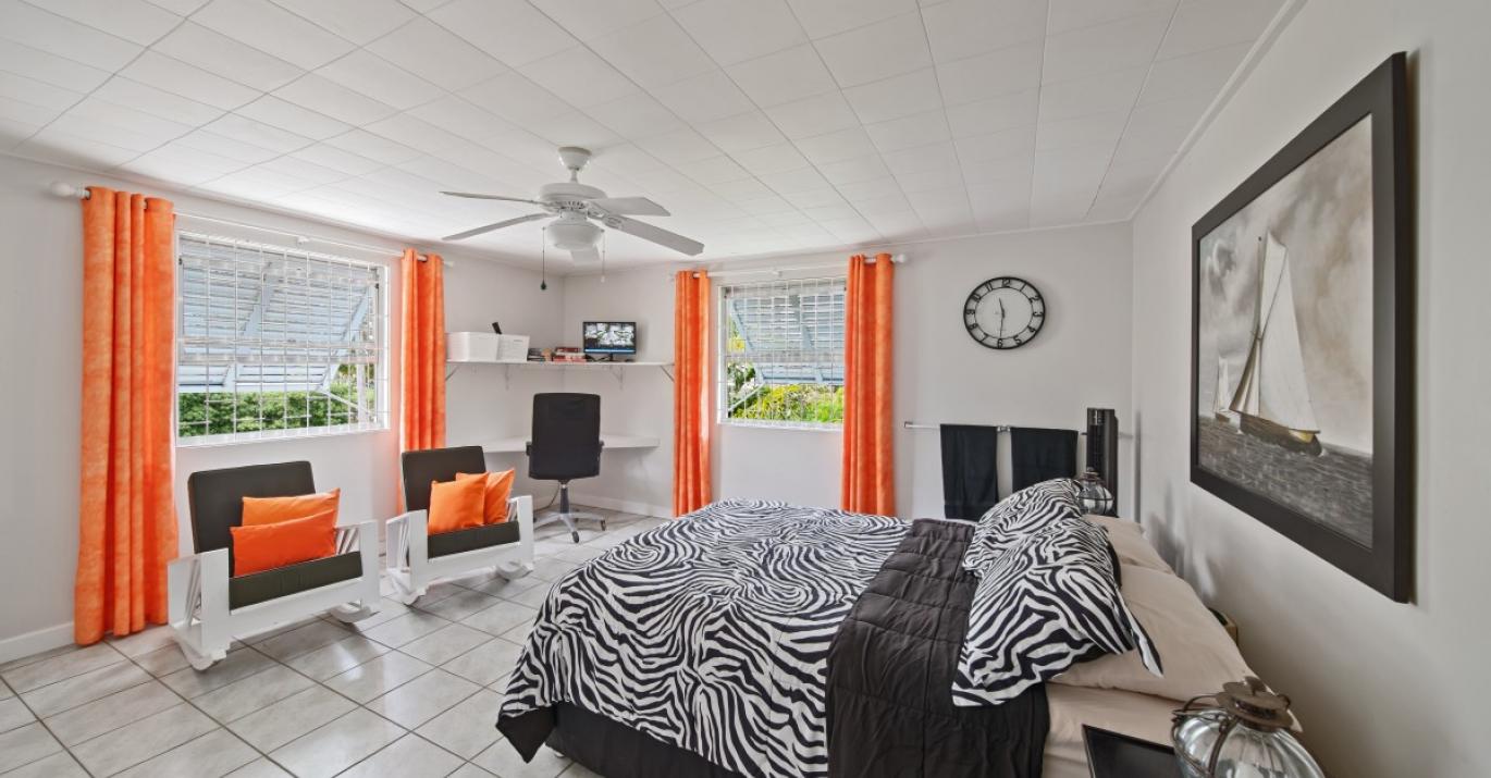 Kentbridge bedroom orange 18