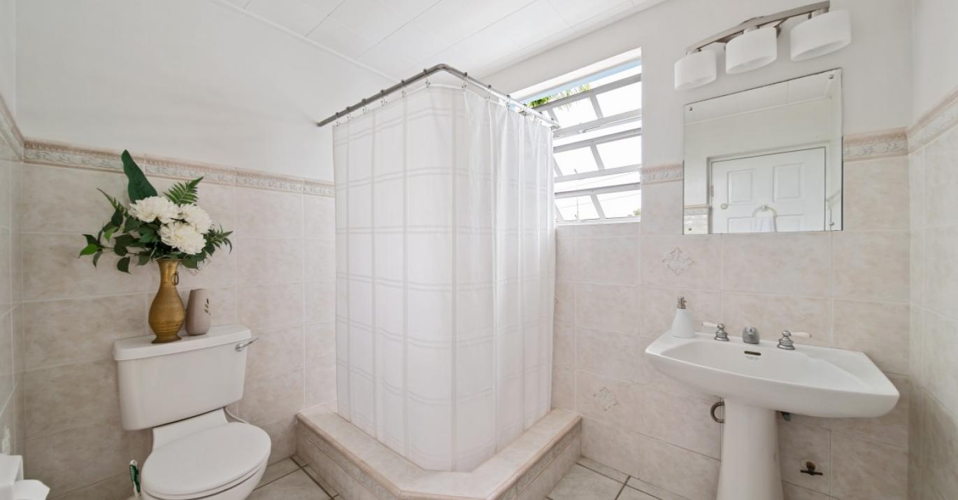 Kentbridge shower bath 20