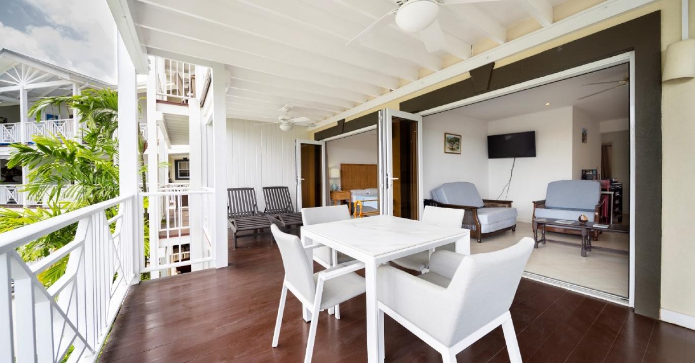 L19 covered patio