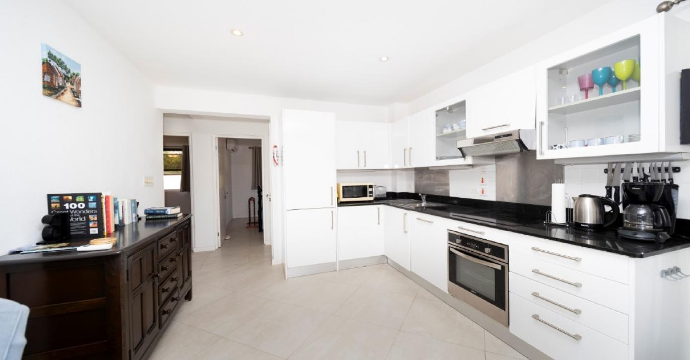 L19 kitchen
