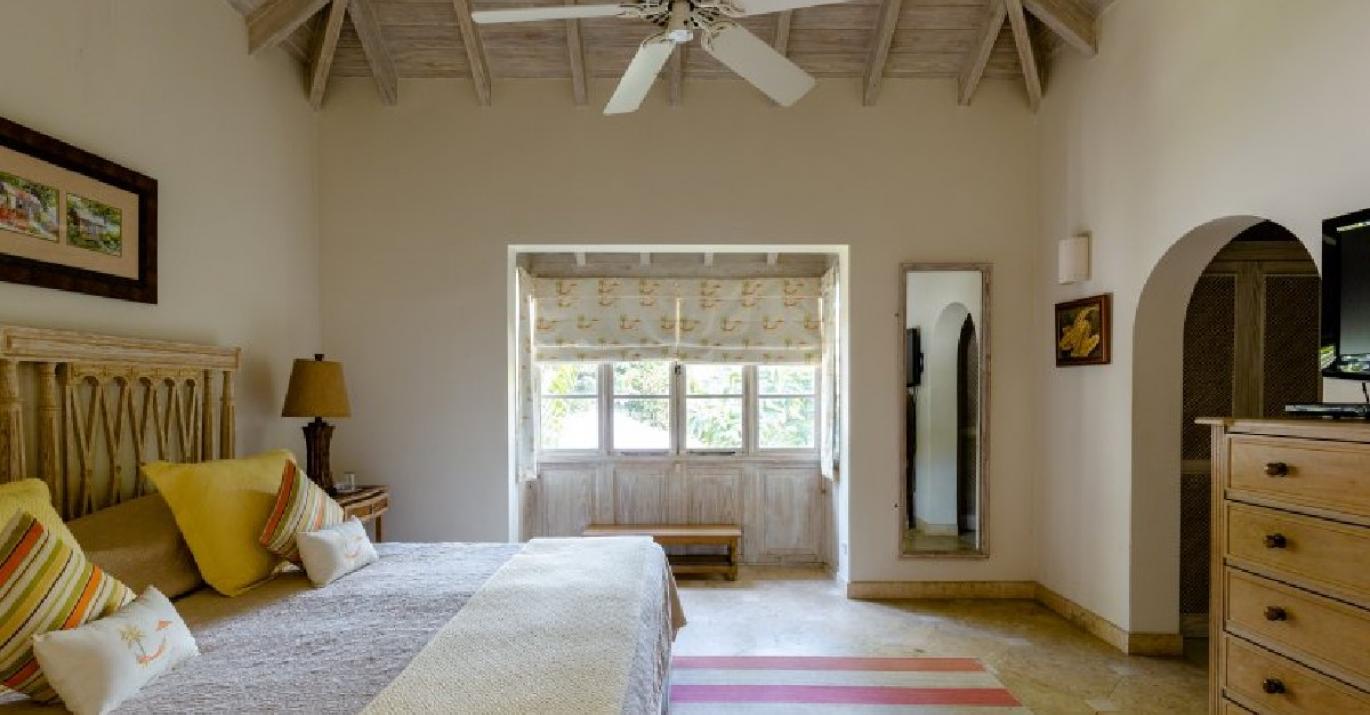 Landfall Lauras bedroom