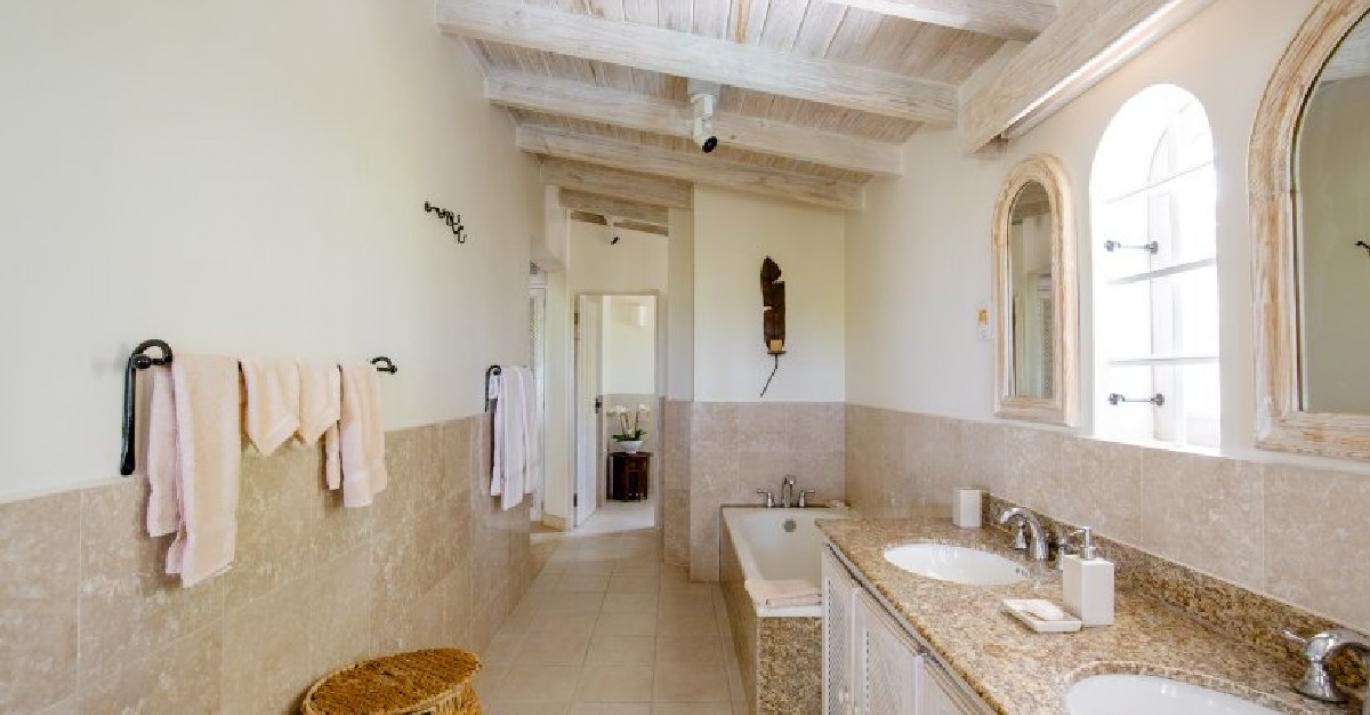 Landfall master bathroom