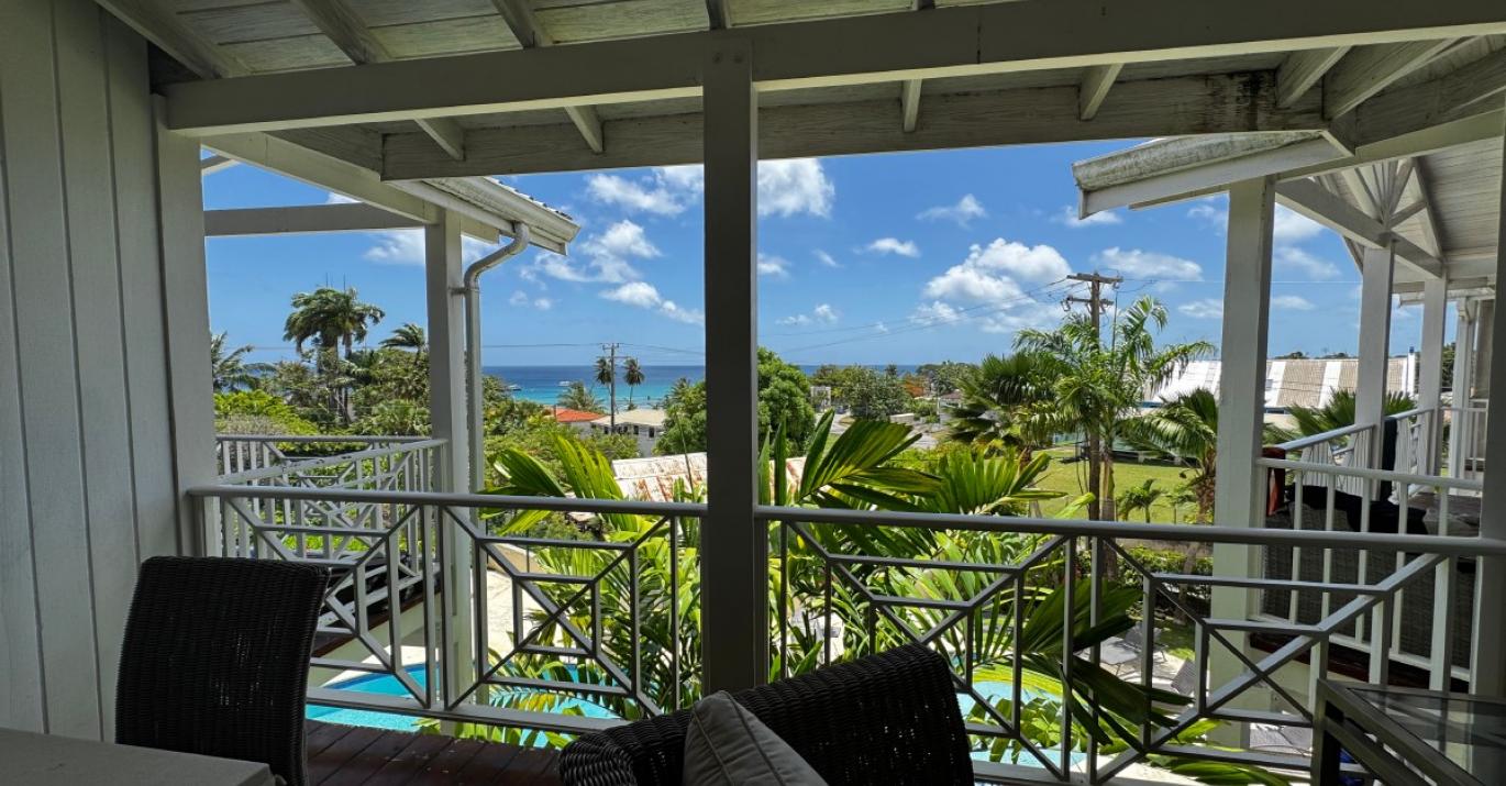 Lantana 13 pool and sea views