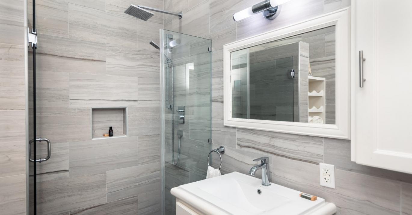 Lantana 45 shower