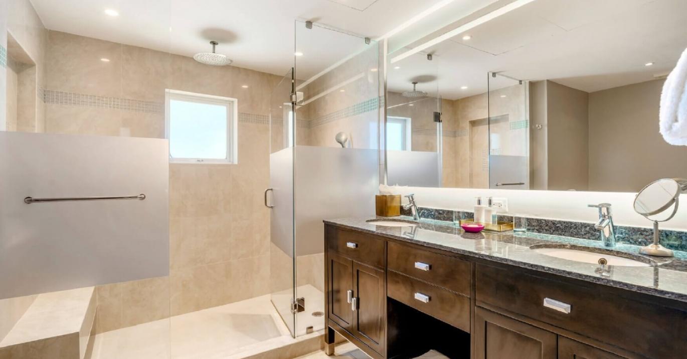 ocean 2 unit 710 bathroom