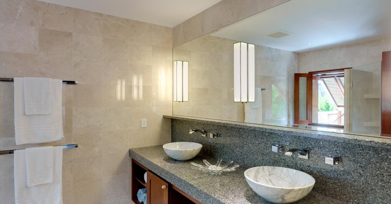 Portico 1 Ensuite Bathroom