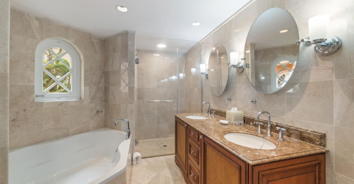 SPB 210 tub shower 16