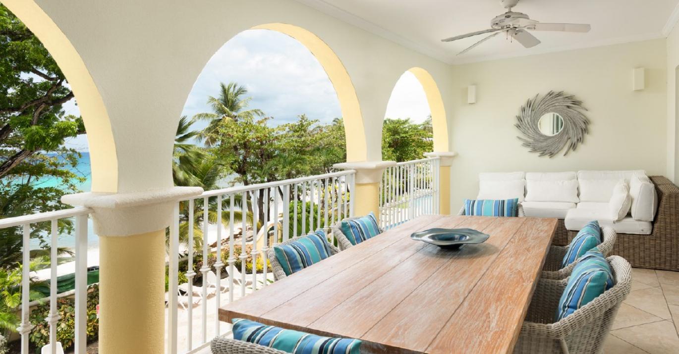 Sapphire 211 Al fresco dining