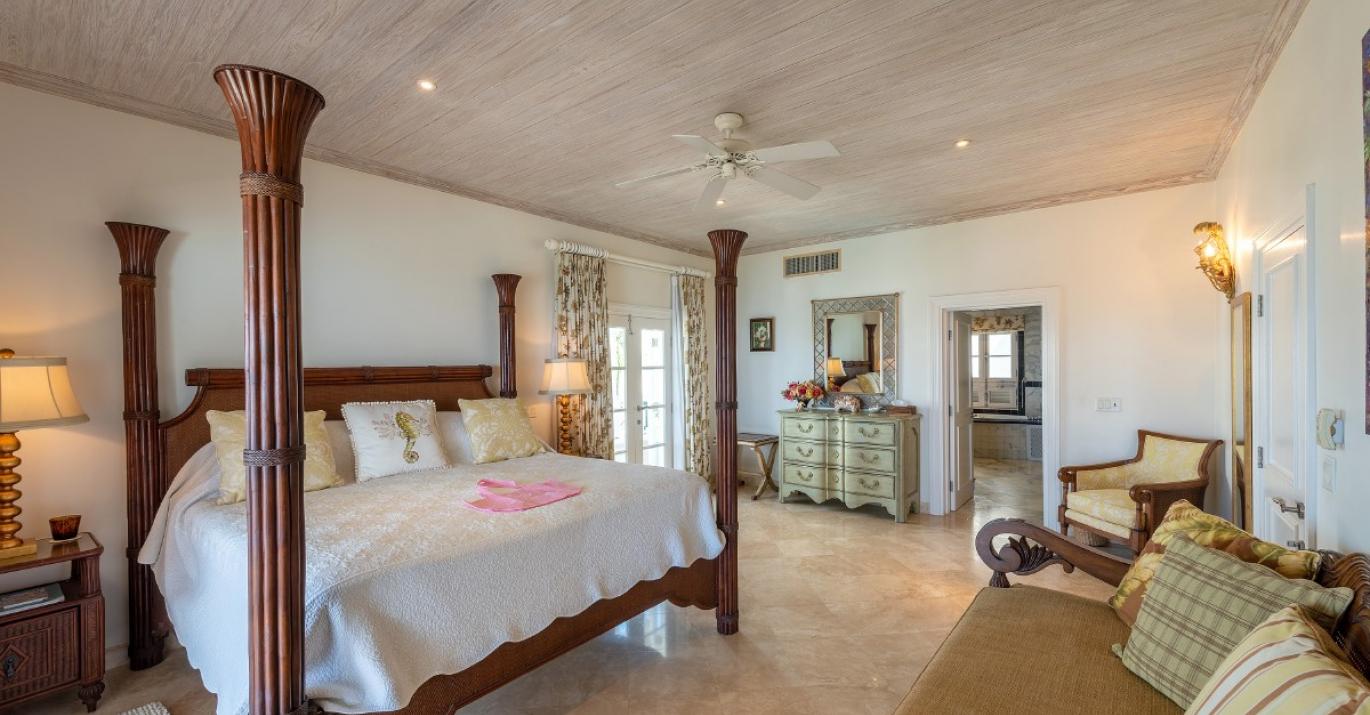 Schooner Bay 307 ensuite bedroom