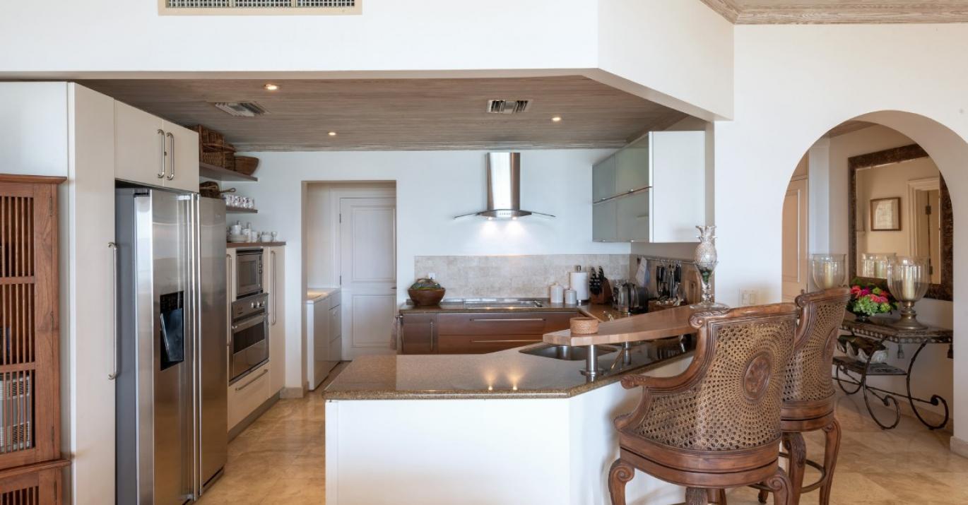 Schooner Bay 307 kitchen