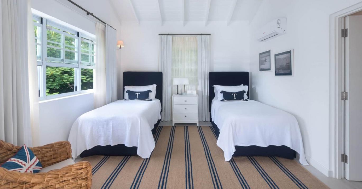 Sea Breeze Bed 4