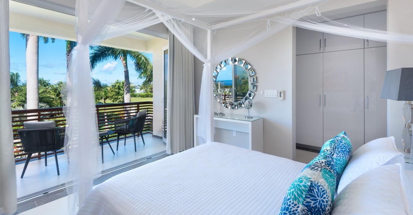 Seaduced Ensuite Bedroom with Golf Course Views