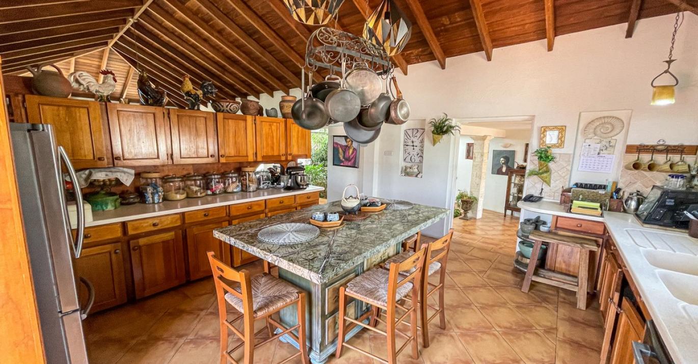 Seaside Drive 106 Island Kitchen