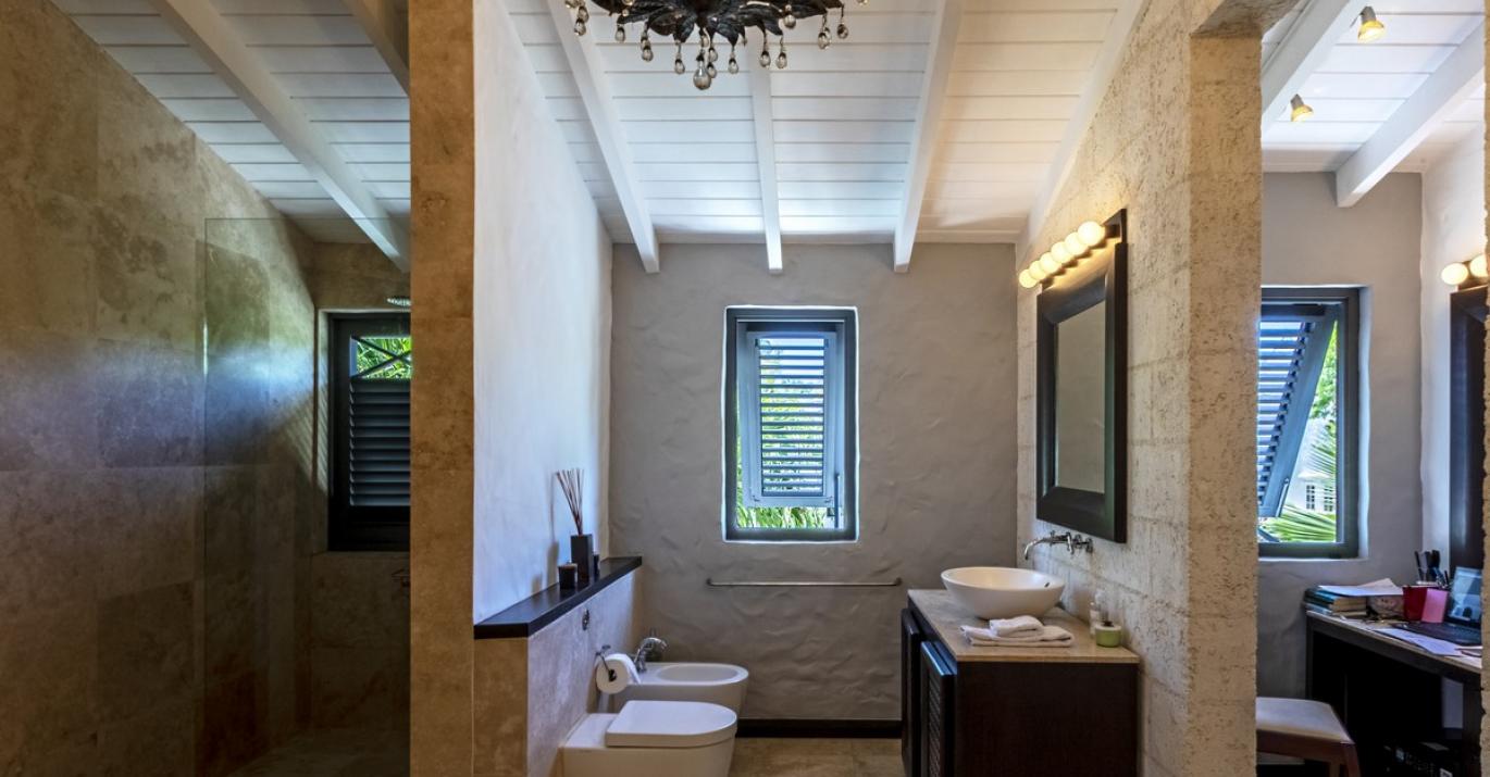 Sienna bathroom 040