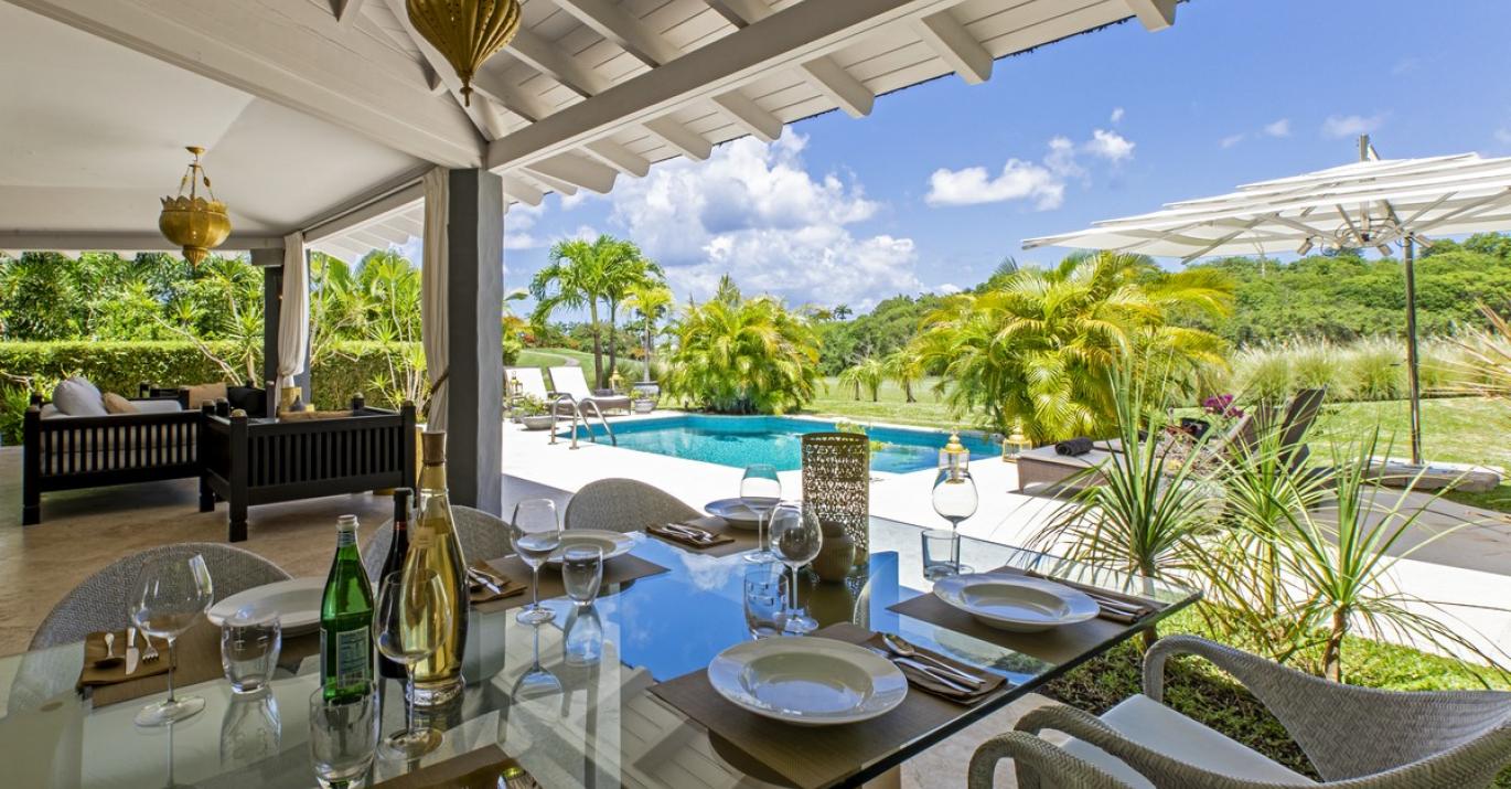 Sienna poolside terrace 012