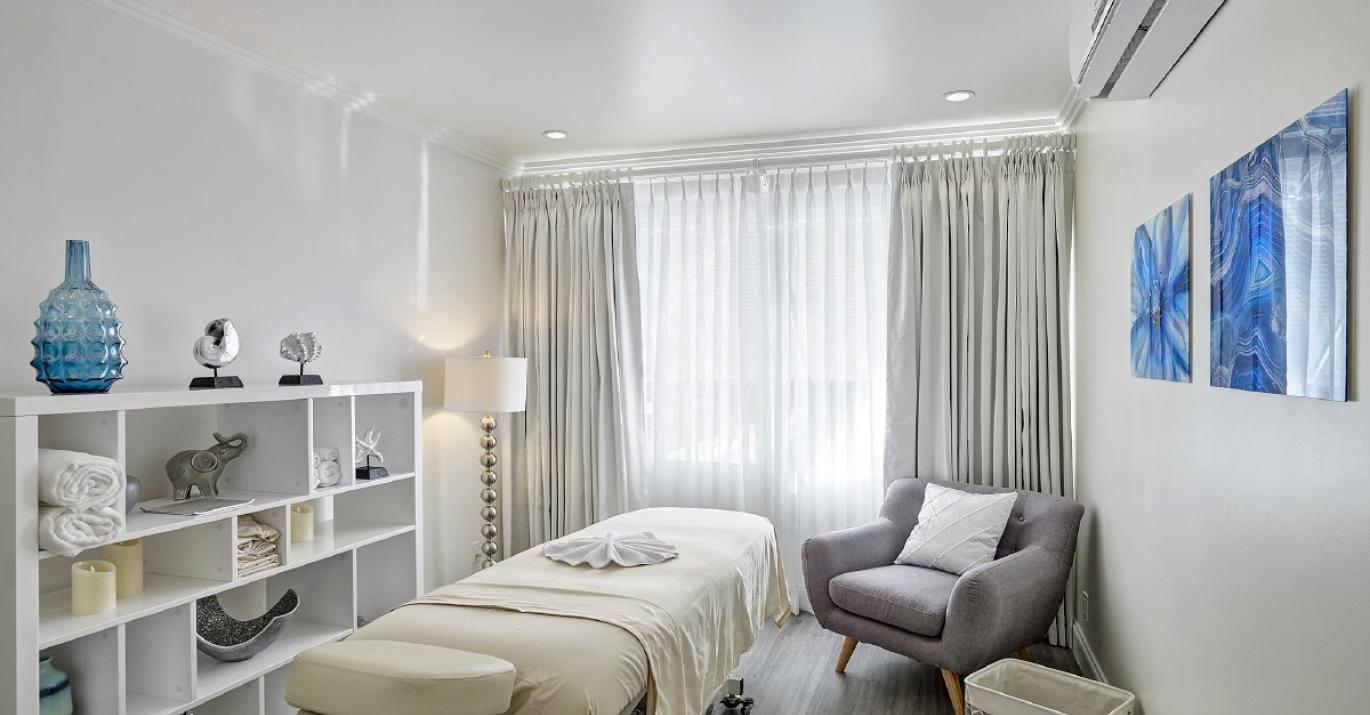 stronghope massage room 05